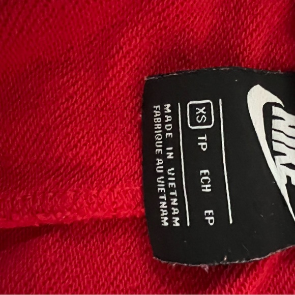 Red Nike shorts - Picture 3 of 3